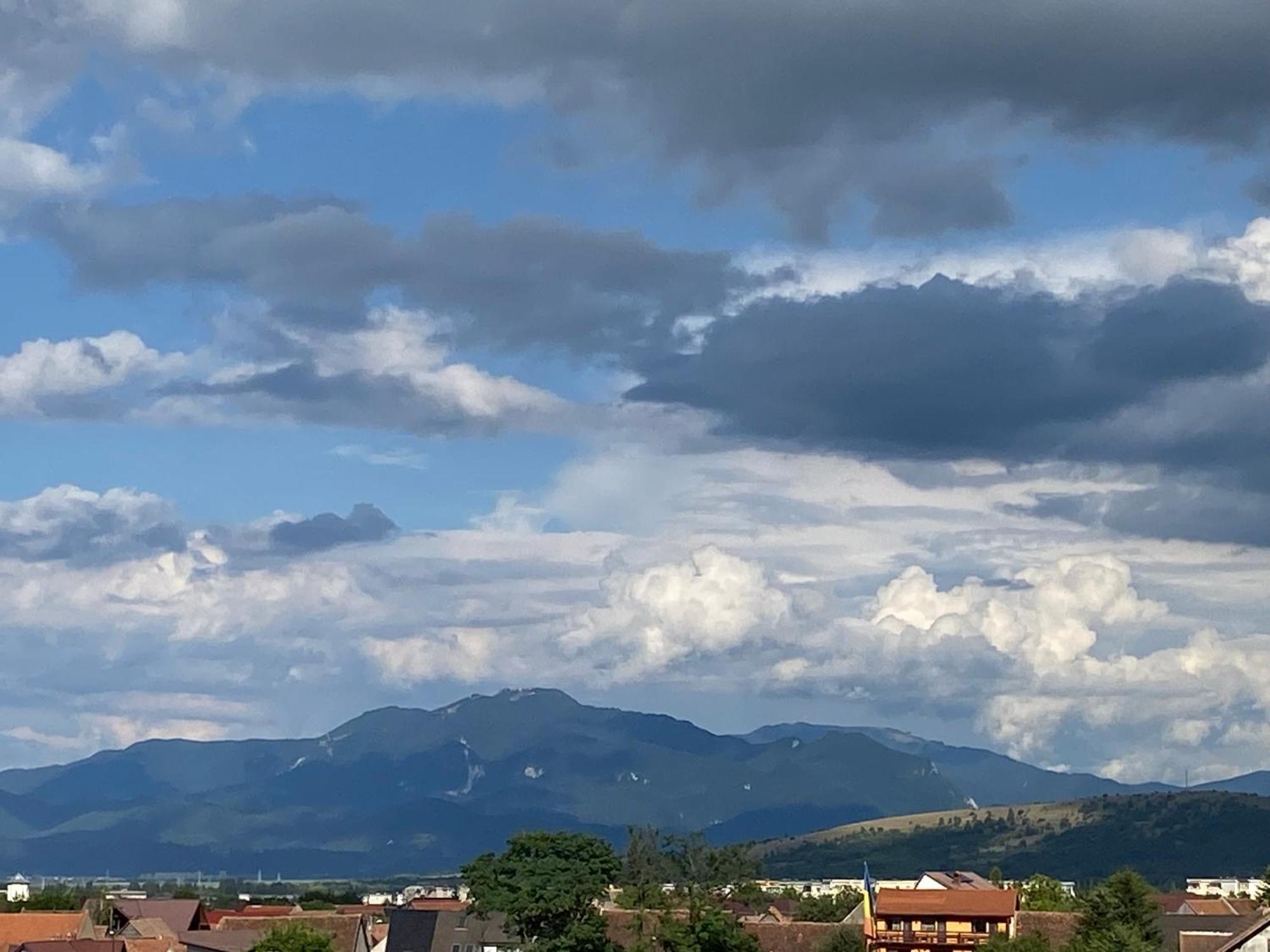 Vila Hora Craiului Zărneşti Exteriör bild