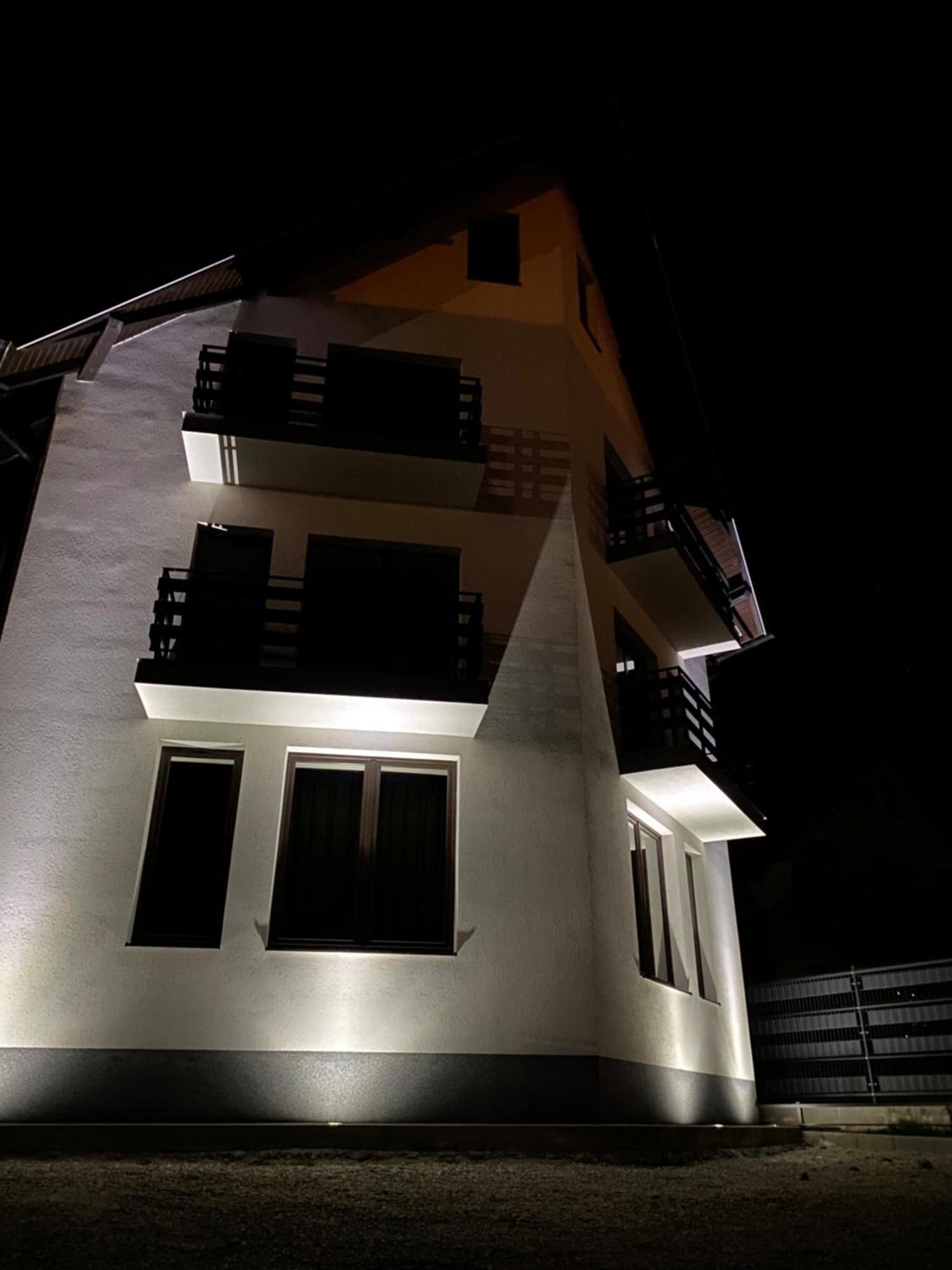 Vila Hora Craiului Zărneşti Exteriör bild